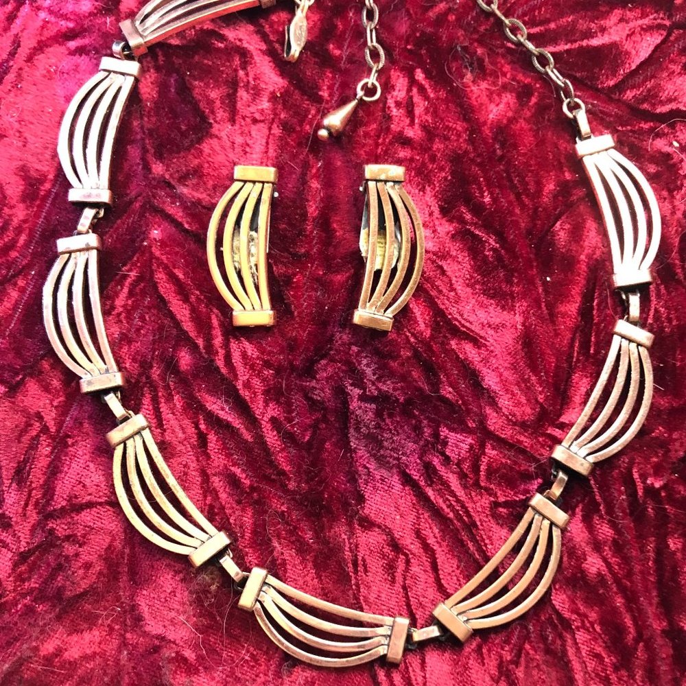 VINTAGE RENIOR COPPER NECKLACE AND CLIP ON EARRING SET